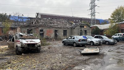 У Харкові через авіаудар РФ пошкоджені 19 авто У Харкові через авіаудар РФ пошкоджені 19 авто
