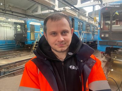 Перевіряють та лагодять рухомий склад: у метрополітені Дніпра проходить підготовка до літа Перевіряють та лагодять рухомий склад: у метрополітені Дніпра проходить підготовка до літа