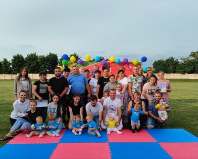 "Перегони мацьоп". У Новоукраїнці на Кіровоградщині змагалися малюки "Перегони мацьоп". У Новоукраїнці на Кіровоградщині змагалися малюки