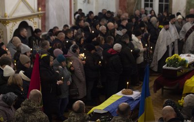 У Луцьку попрощалися з загиблими Олександром Веремчуком і Костянтином Голубом У Луцьку попрощалися з загиблими Олександром Веремчуком і Костянтином Голубом