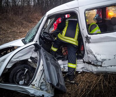 На Львівщині внаслідок ДТП травми отримали двоє людей, їх госпіталізували На Львівщині внаслідок ДТП травми отримали двоє людей, їх госпіталізували