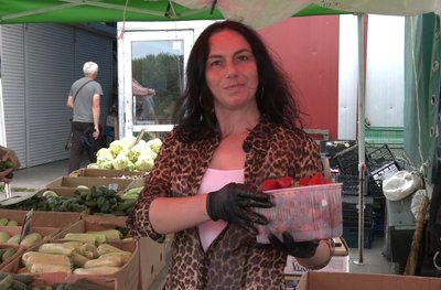 Продають полуниці на тернопільському ринку, ціни на полуницю, ринок, ціни, Тернопіль Продають полуниці на тернопільському ринку, ціни на полуницю, ринок, ціни, Тернопіль