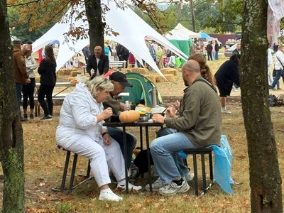 У Бобриці на Черкащині варили борщ під парасольками