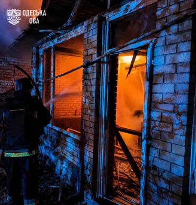 РФ вночі атакувала Одещину ракетами й дронами: постраждали жінка та 4-річна дитина РФ вночі атакувала Одещину ракетами й дронами: постраждали жінка та 4-річна дитина