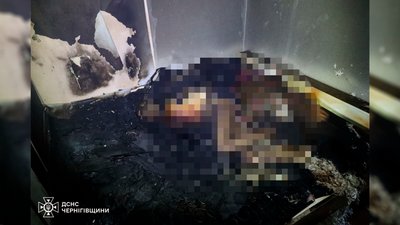 У Чернігові під час пожежі квартири в багатоповерхівці виявили тіло чоловіка У Чернігові під час пожежі квартири в багатоповерхівці виявили тіло чоловіка