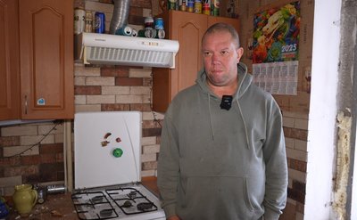 "Є ризик обвалу". У багатоповерхівці Дніпра, в яку 20 вересня влучила ракета РФ, два підʼїзди визнали аварійними "Є ризик обвалу". У багатоповерхівці Дніпра, в яку 20 вересня влучила ракета РФ, два підʼїзди визнали аварійними