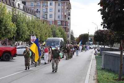 Загинув від удару дроном: на Черкащині поховали військовослужбовця Загинув від удару дроном: на Черкащині поховали військовослужбовця
