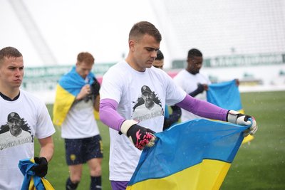 Гравці "Металіста 1925" вшанували пам'ять свого шеф-скаута Андрія Полуніна