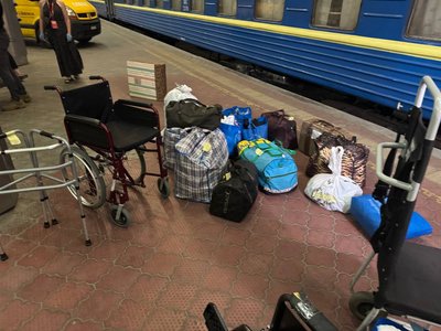 Приблизно 2 тисячі маломобільних з Донеччини та Дніпропетровщини потребують евакуації. Чи вирішили питання з розселенням Приблизно 2 тисячі маломобільних з Донеччини та Дніпропетровщини потребують евакуації. Чи вирішили питання з розселенням