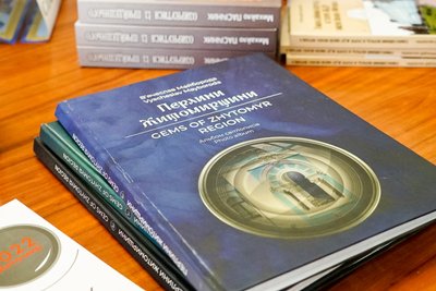 В Житомирі нагородили переможців щорічного обласного конкурсу "Краща книга року" В Житомирі нагородили переможців щорічного обласного конкурсу "Краща книга року"