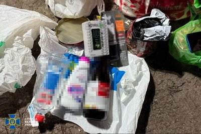 16-річна дівчина виготовила вибухівку, щоб підірвати наряд поліції в Житомирі — СБУ 16-річна дівчина виготовила вибухівку, щоб підірвати наряд поліції в Житомирі — СБУ