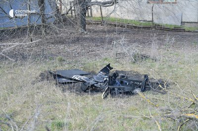 "Над будинком стався спалах": що розповіли очевидці про атаку РФ на передмістя Одеси "Над будинком стався спалах": що розповіли очевидці про атаку РФ на передмістя Одеси