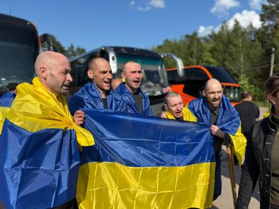 Обмін полоненими між Україною та Росією: з полону повернули 11 вінничан Обмін полоненими між Україною та Росією: з полону повернули 11 вінничан