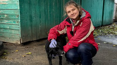 Зооволонтерка Вікторія разом з псом Джамбо Слов’янськ Донецька область Зооволонтерка Вікторія разом з псом Джамбо Слов’янськ Донецька область