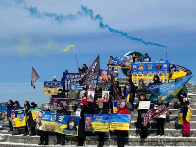 Присвячений четвертій річниці великої війни. У Дніпрі пройшов автопробіг на підтримку полонених й зниклих безвісти Присвячений четвертій річниці великої війни. У Дніпрі пройшов автопробіг на підтримку полонених й зниклих безвісти