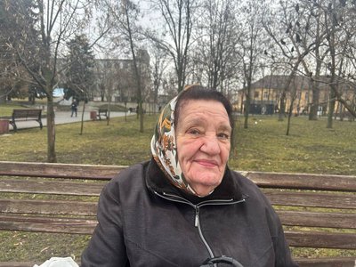 У парках Павлограда рідні загиблих воїнів встановили таблички пам'яті У парках Павлограда рідні загиблих воїнів встановили таблички пам'яті