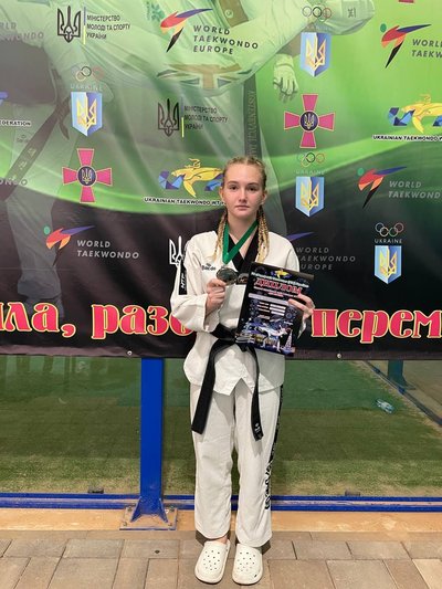 Спортсменки із Дніпропетровщини стали призерками змагань з тхеквондо Спортсменки із Дніпропетровщини стали призерками змагань з тхеквондо