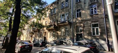 У будинку-пам’ятці архітектури у Львові знайшли сецесійні розписи У будинку-пам’ятці архітектури у Львові знайшли сецесійні розписи