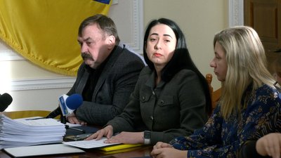 Земля, програми, новий секретар, регламент: про що говорили на погоджувальній раді перед сесією Чернігівської міськради Земля, програми, новий секретар, регламент: про що говорили на погоджувальній раді перед сесією Чернігівської міськради