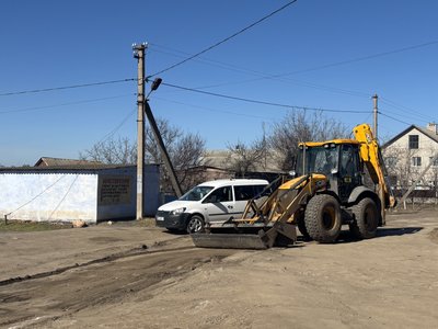 У Південноукраїнську жителі зібрали понад 1000 підписів для ремонту дороги до пункту видачі води У Південноукраїнську жителі зібрали понад 1000 підписів для ремонту дороги до пункту видачі води