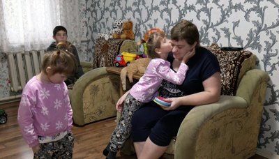 "Люблю їх такими, як вони є": родина з Волині виховує 10 прийомних дітей з інвалідністю "Люблю їх такими, як вони є": родина з Волині виховує 10 прийомних дітей з інвалідністю