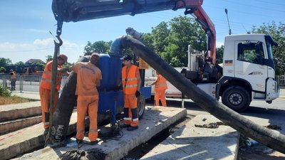 Забруднення Чорного моря після аварії колектора біля Крижанівки зменшується, але вода ще не безпечна — Держекоінспекція Забруднення Чорного моря після аварії колектора біля Крижанівки зменшується, але вода ще не безпечна — Держекоінспекція