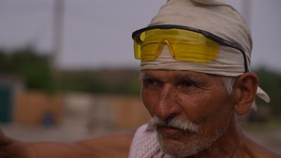 "Вже всі на валізах" — жителі села Коломійці на Дніпропетровщині, що в 20 км від фронту