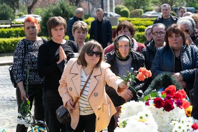 В Ужгороді попрощалися із захисником Віктором Чинадієм В Ужгороді попрощалися із захисником Віктором Чинадієм