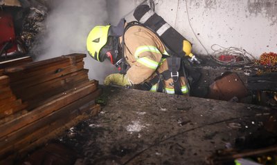 Вибух під час пожежі в гаражі в Рівному: жінка отримала опіки Вибух під час пожежі в гаражі в Рівному: жінка отримала опіки