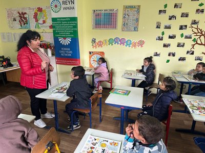 На Закарпатті БФ "Благо" проводить підготовку ромських дітей до школи На Закарпатті БФ "Благо" проводить підготовку ромських дітей до школи