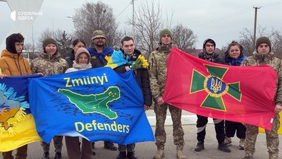 Вижили в полоні РФ і повернулися до служби: історії захисників Зміїного Вижили в полоні РФ і повернулися до служби: історії захисників Зміїного
