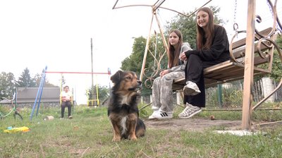 «В нас як в мурашнику»: родина з Волині виховує 13 дітей, з яких 10 — прийомні «В нас як в мурашнику»: родина з Волині виховує 13 дітей, з яких 10 — прийомні
