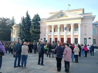 Гурт Kozak System відіграв благодійний концерт на Миколаївщині: збирали гроші на дрони для Сил оборони Гурт Kozak System відіграв благодійний концерт на Миколаївщині: збирали гроші на дрони для Сил оборони