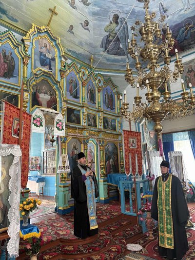 Релігійна громада села Пекарщина на Житомирщині перейшла до ПЦУ: священник рішення не підтримав Релігійна громада села Пекарщина на Житомирщині перейшла до ПЦУ: священник рішення не підтримав