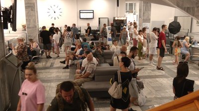 Останній день оновлення військово-облікових даних. Репортаж із ЦНАПу Івано-Франківська Останній день оновлення військово-облікових даних. Репортаж із ЦНАПу Івано-Франківська