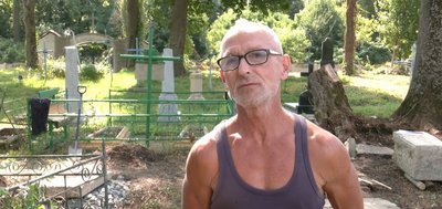 Шимон Моджеєвський розповів, що не вперше працює над відновленням цвинтаря на Хмельниччині, серпень 2026 року Шимон Моджеєвський розповів, що не вперше працює над відновленням цвинтаря на Хмельниччині, серпень 2026 року