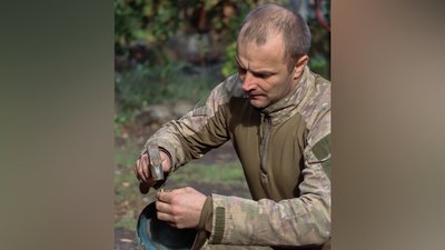 Командир гармати 100 омбр Василь Командир гармати 100 омбр Василь