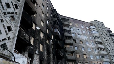 обгорілі під'їзди, будинок на 15 квітня обгорілі під'їзди, будинок на 15 квітня