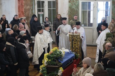 Майже два роки вважався зниклим безвісти: у Луцьку попрощалися з 41-річним Дмитром Бобровським Майже два роки вважався зниклим безвісти: у Луцьку попрощалися з 41-річним Дмитром Бобровським