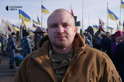 Покладання квітів і спільна молитва: в Одесі провели церемонію пам’яті на Західному кладовищі Покладання квітів і спільна молитва: в Одесі провели церемонію пам’яті на Західному кладовищі
