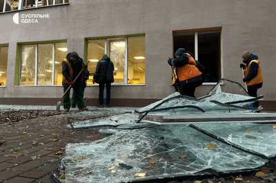 "Все розбито, балкон викрутило": як Південне оговтується після нічної атаки дронів РФ