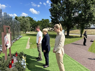 Президентка Словенії Пірц Мусар у Бучі Президентка Словенії Пірц Мусар у Бучі