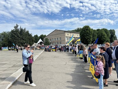 У Жашкові в День Героїв відбулася акція на підтримку полонених та зниклих безвісти У Жашкові в День Героїв відбулася акція на підтримку полонених та зниклих безвісти