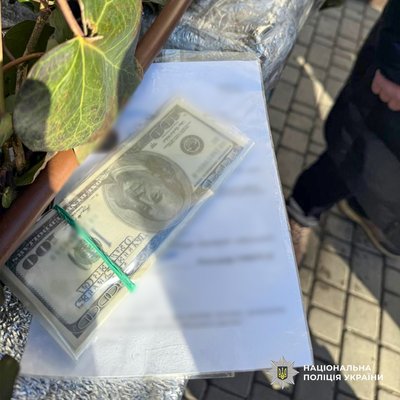 6000 тисяч доларів за "бронювання": в Одесі затримали військовослужбовця ТЦК на отриманні хабара 6000 тисяч доларів за "бронювання": в Одесі затримали військовослужбовця ТЦК на отриманні хабара
