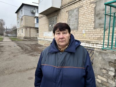 На Дніпропетровщині під час розчищення квартири від сміття знайшли живу людину На Дніпропетровщині під час розчищення квартири від сміття знайшли живу людину