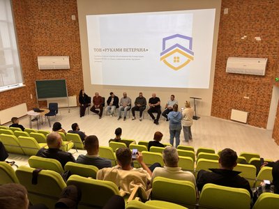 У Луцьку презентували проєкт співпраці ветеранів із ОСББ: 10 будинків підписали угоди на обслуговування