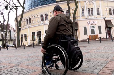 Безбар'єрна екскурсія в центрі Одеси: як перевіряли доступність міста для людей з інвалідністю Безбар'єрна екскурсія в центрі Одеси: як перевіряли доступність міста для людей з інвалідністю