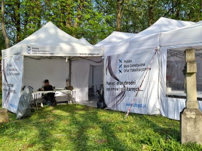 У Пужниках на Тернопільщині під час ексгумації знайшли останки 42 людей У Пужниках на Тернопільщині під час ексгумації знайшли останки 42 людей
