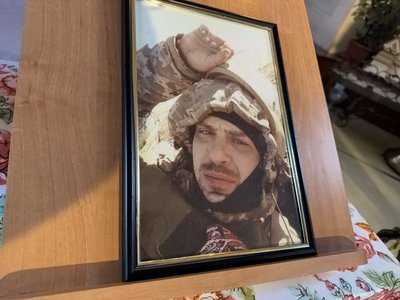 У Херсоні попрощались з військовими Сергієм Лобуренком та Євгеном Комаровим У Херсоні попрощались з військовими Сергієм Лобуренком та Євгеном Комаровим