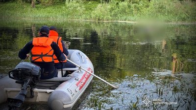 Зі ставка на Чернігівщині дістали тіло чоловіка Зі ставка на Чернігівщині дістали тіло чоловіка